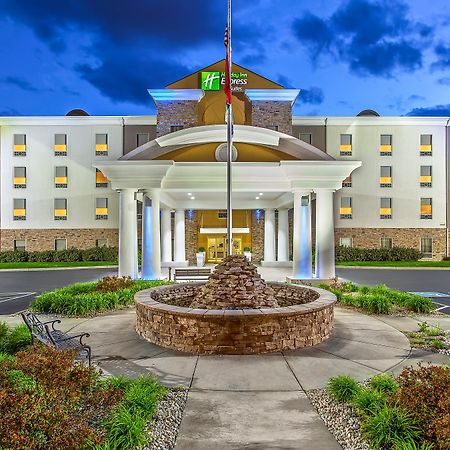 Holiday Inn Express & Suites Morristown, An Ihg Hotel Exterior photo